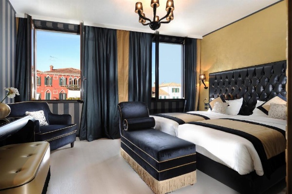 Carnival Palace Hotel image 24